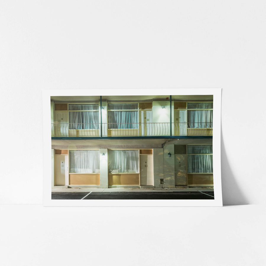 Clarendon Guest House at Hotel Motel 101, two storeys of identical rooms face the car park.