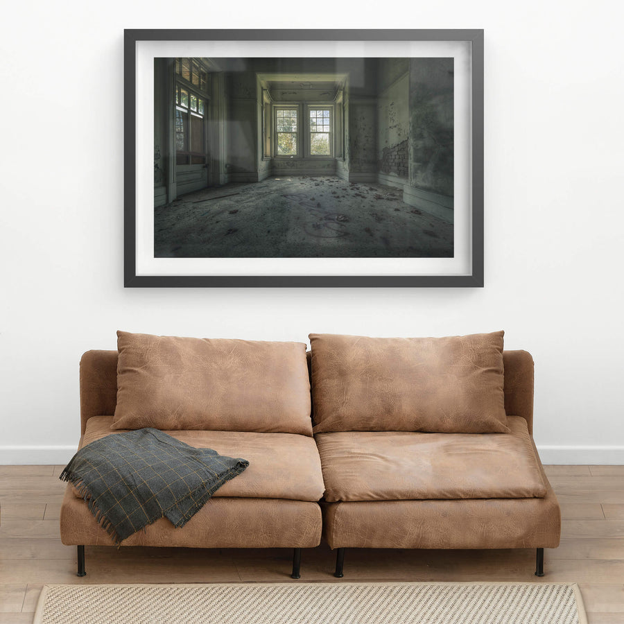De Render at The Asylum, a corner room with bay windows.