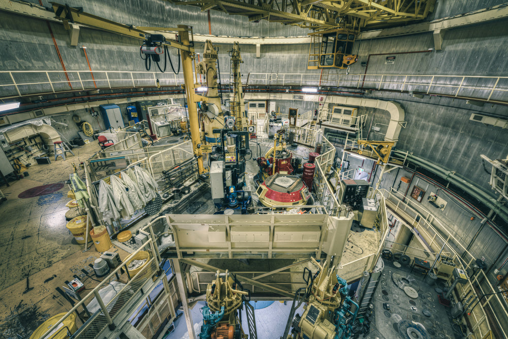 Top Plate From Catwalk at ANSTO HIFAR, the reactor hall at HIFAR drops away below the catwalk.