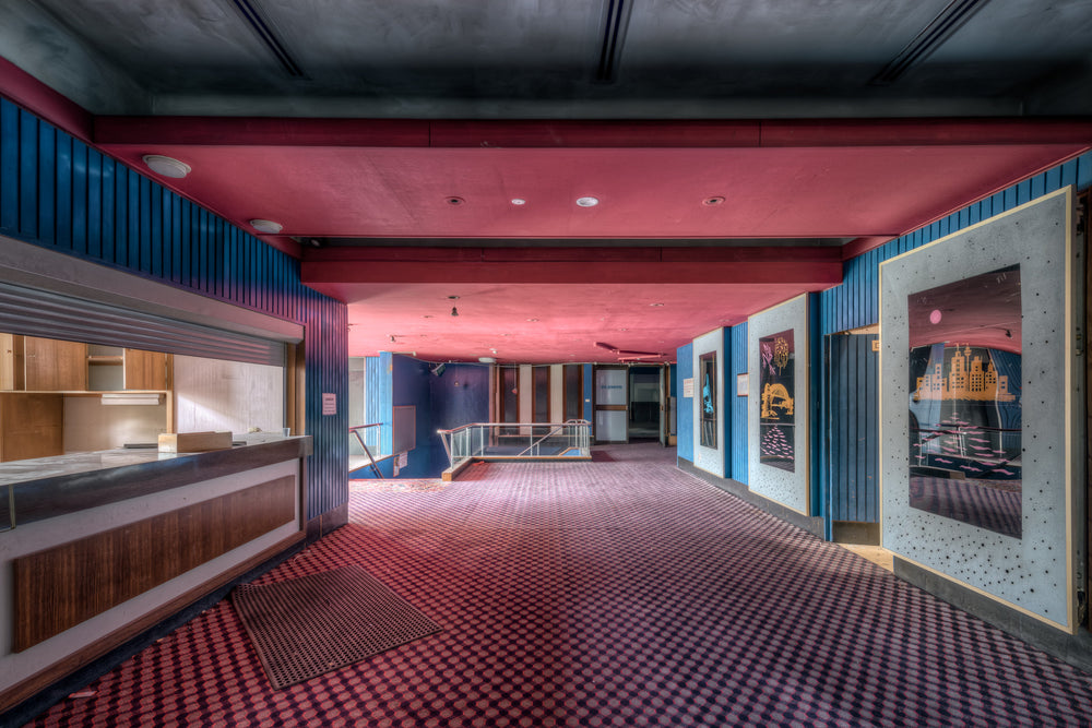 Foyer Bar at Bankstown RSL, red and navy polka-dot carpet stretches wall to wall across the foyer bar.