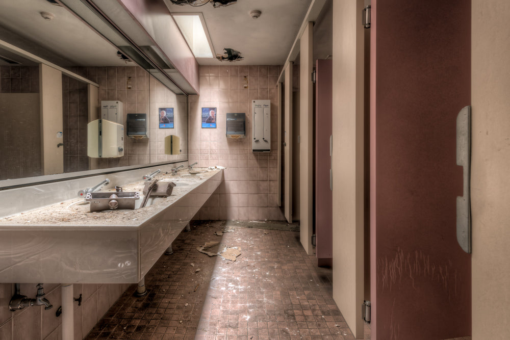 Womens Bathrooms at Bankstown RSL, pink and mauve tiles line the walls of the women's bathrooms.