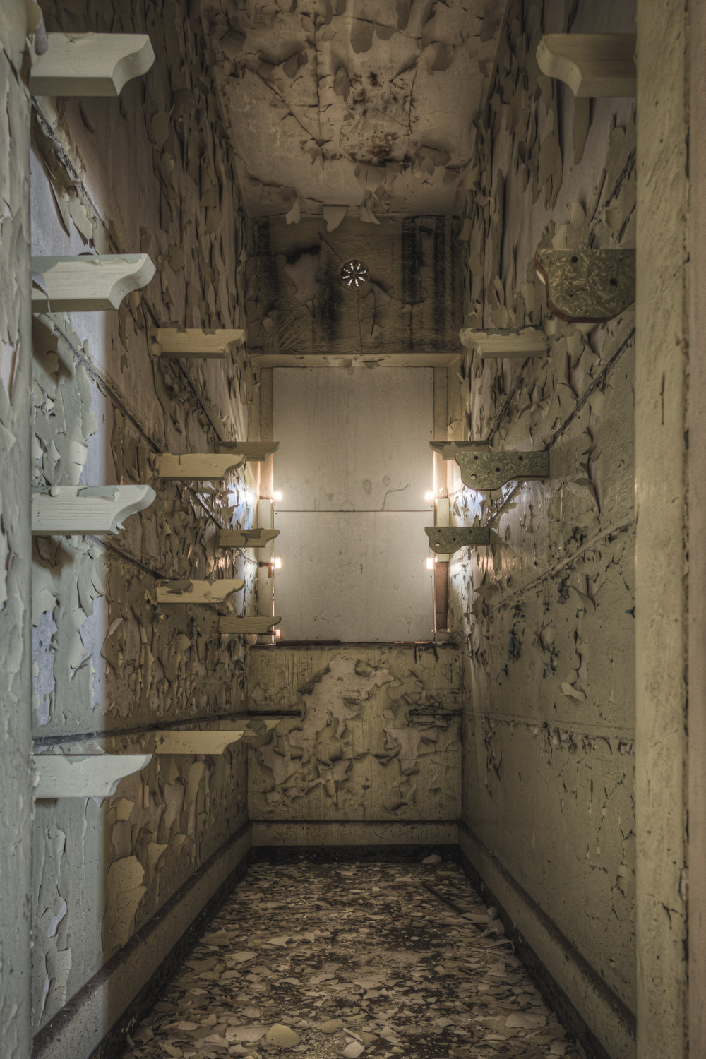 Storage at Female Ward 9 & 10, a narrow storage alcove inside Female Wards 9 and 10.