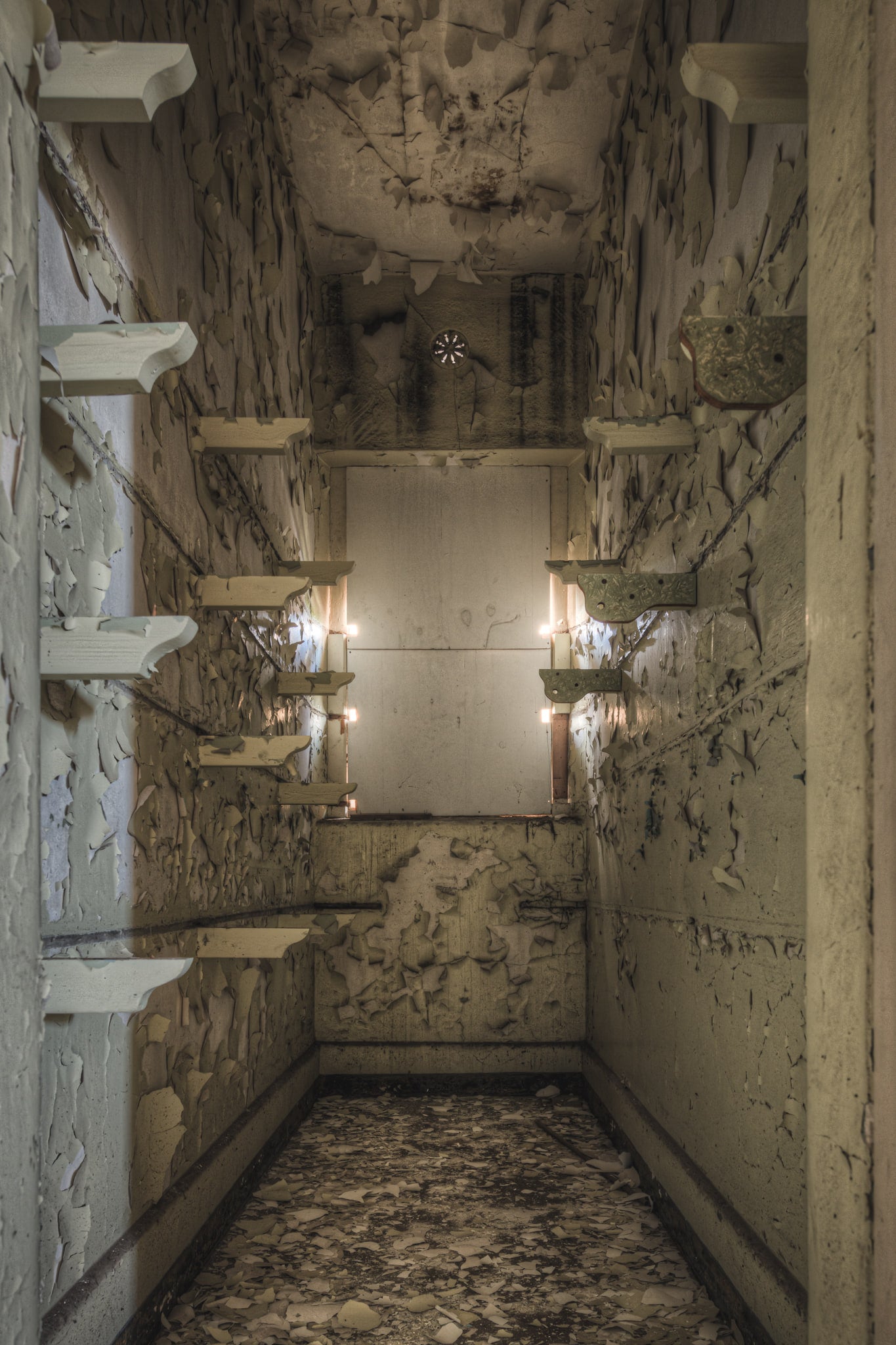 Storage at Female Ward 9 & 10, a narrow storage alcove inside Female Wards 9 and 10.
