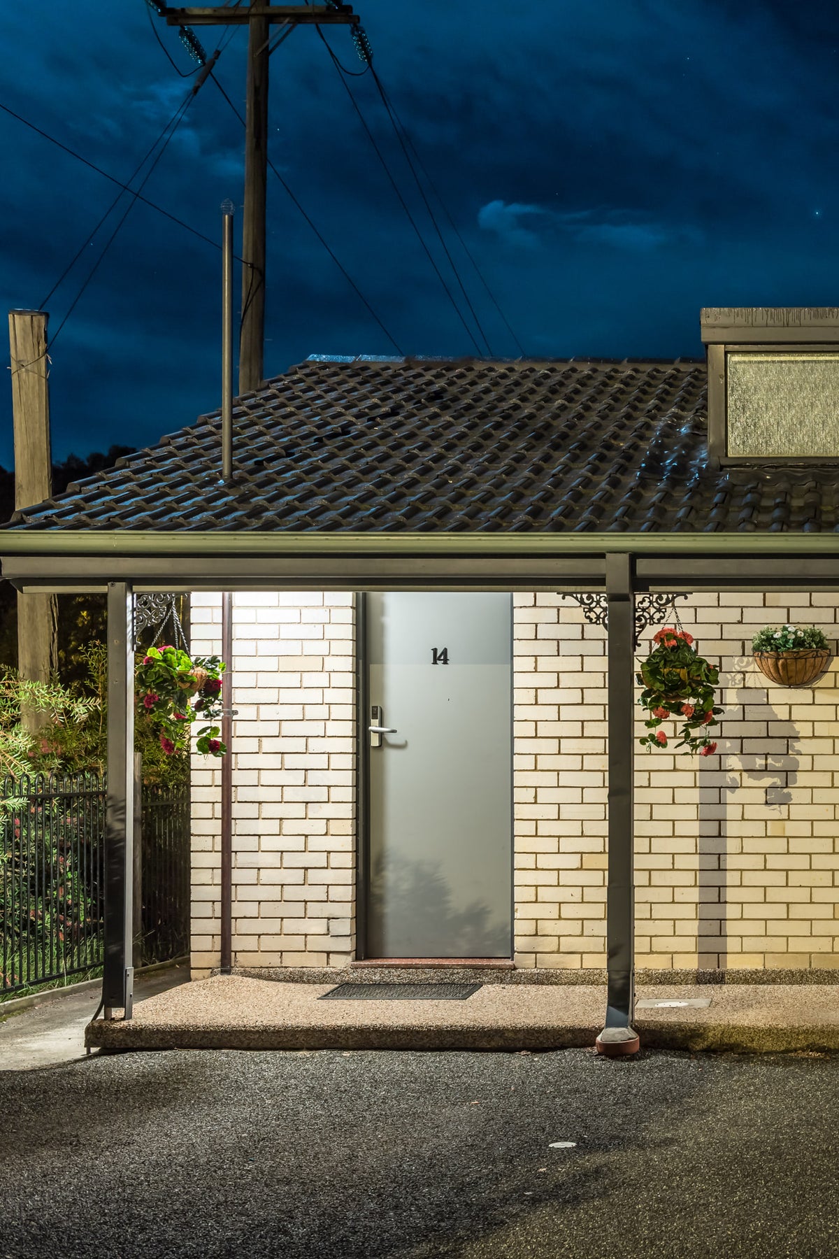 Hibiscus Lakeside Motel