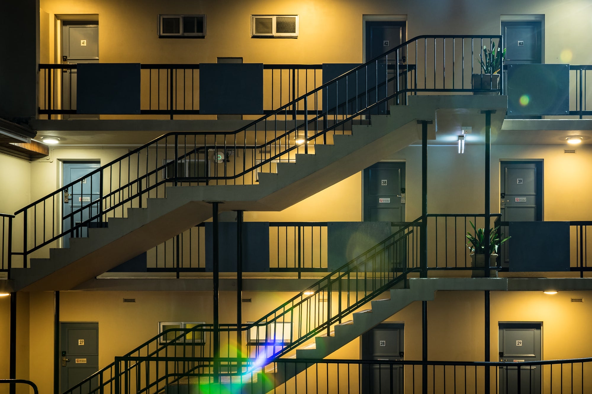Twin Towers Inn | Hotel Motel 101