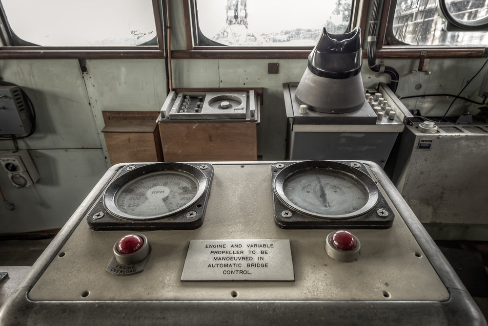 Variable Pitch Propeller Controls at MV Cape Don, engine RPM on the left, propellor pitch on the right.