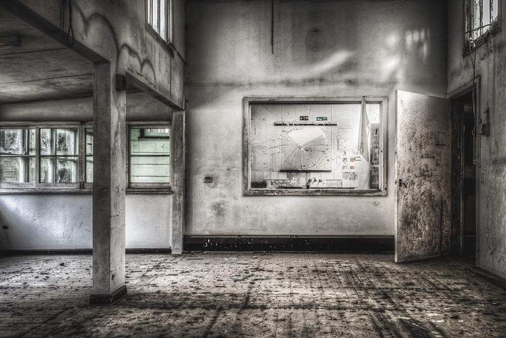 Entertainment Room at Queen Victoria Sanitorium, the front door leading into the common area of the dormitory.