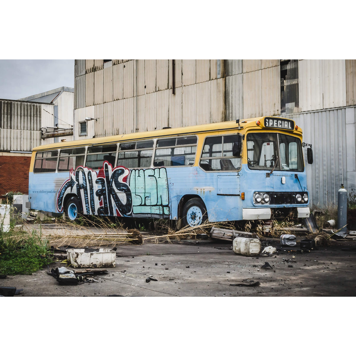 Bus | Bradmill Denim